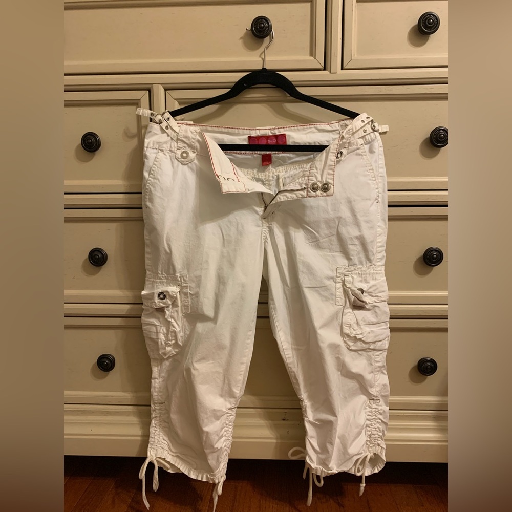 Ladies 3/4 length pants size 11